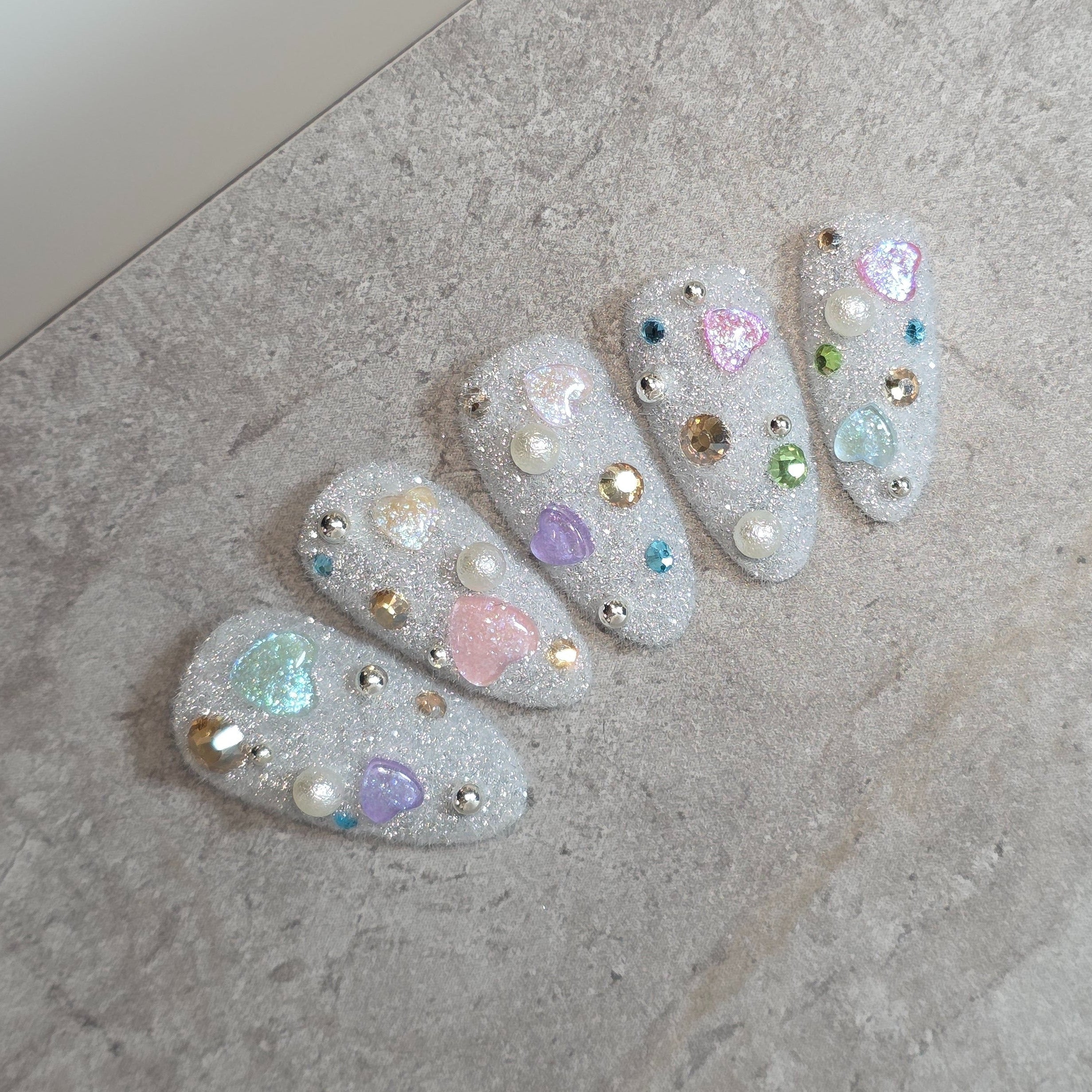 Pushu Pushu FLUFFY 07 White Glitter - Image 2